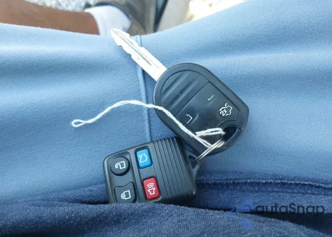 2011 Ford Escape Xlt z USA, uszkodzony, nr VIN 1FMCU0DG2BKA25266